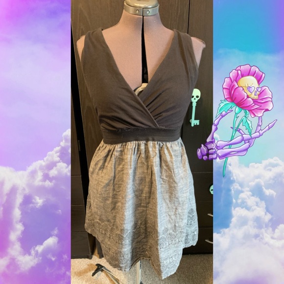 💀 Suzy Black and Grey Dress - Picture 1 of 5